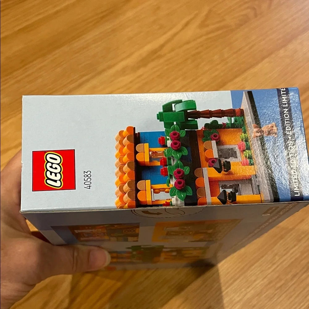 LEGO #40583 Houses of the World 1 - Picture 5 of 6